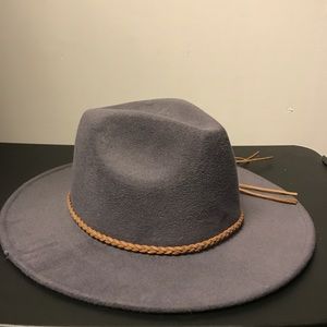 Gray hat perfect for fall/winter